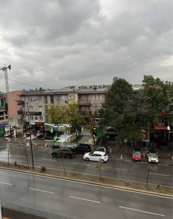Lëshohet banesa me qira