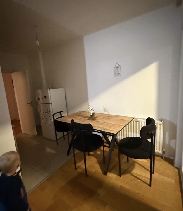 Banes me qira ne Emshir – Bedroom